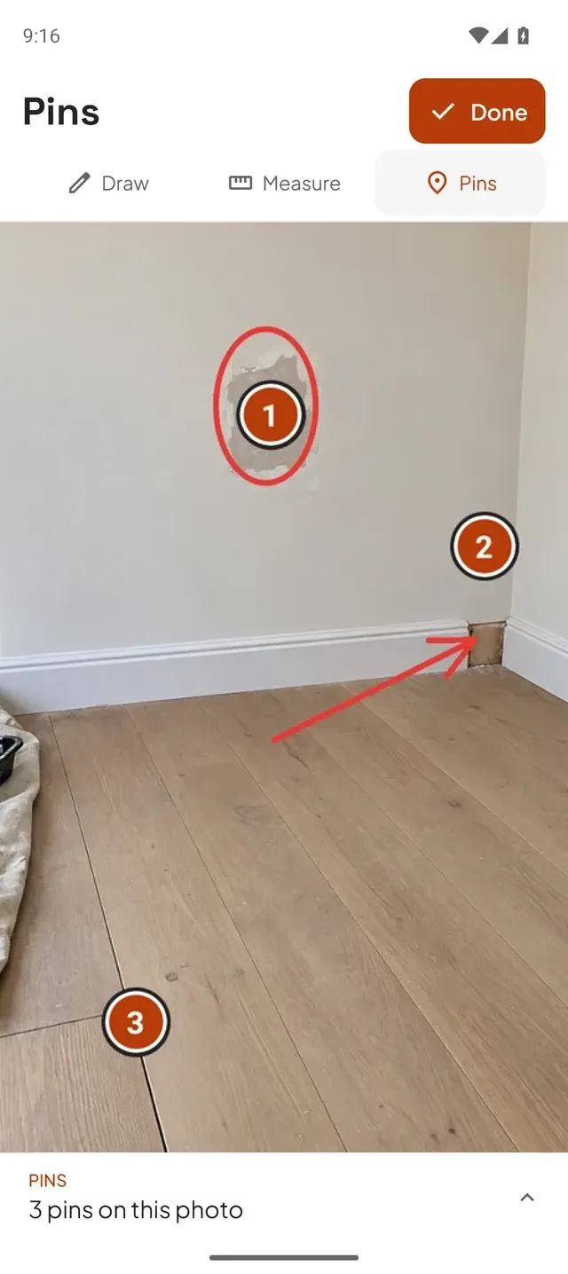 Drawpin pins screen showing three numbered snags on a room photo